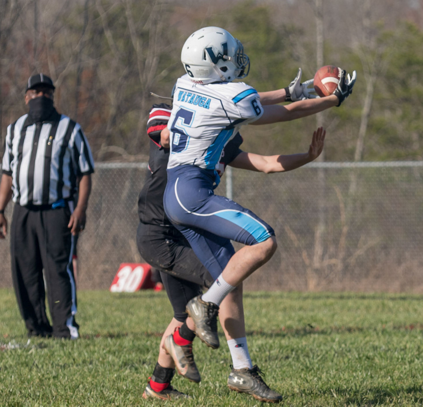 Trathan Gragg hauls in pass